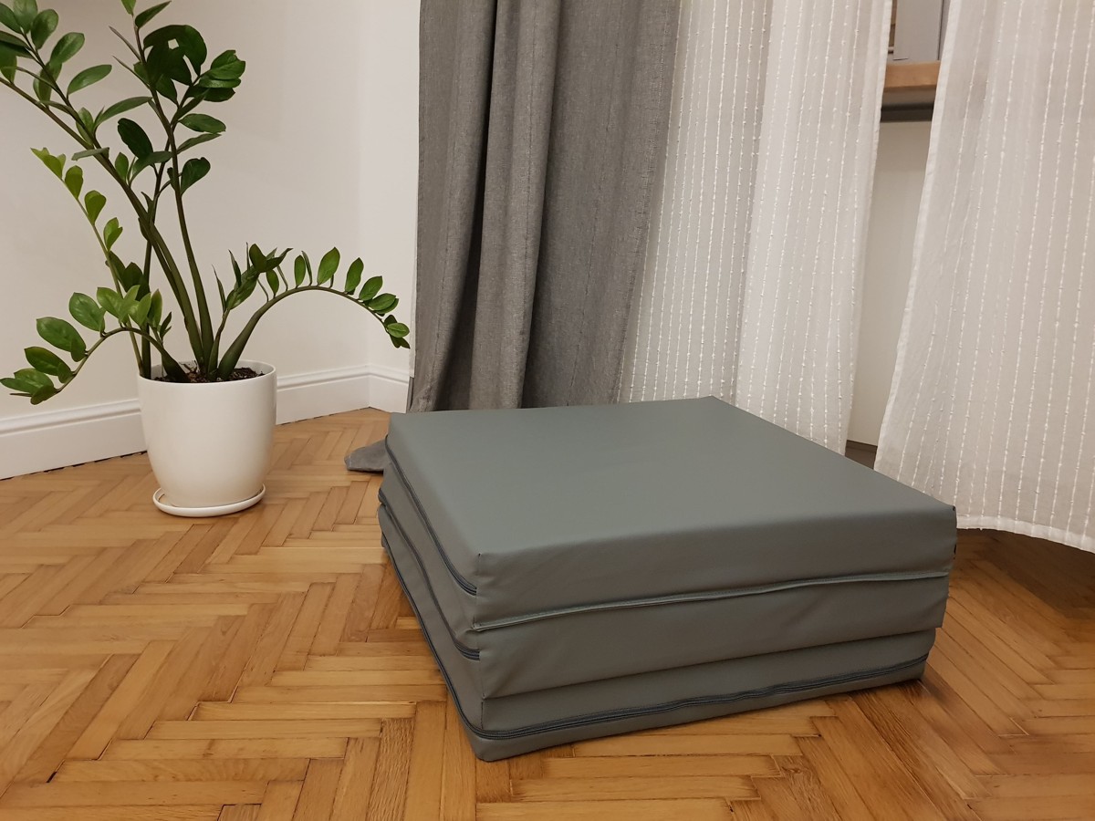 Foldable gymnastic mattress BenchK Gray