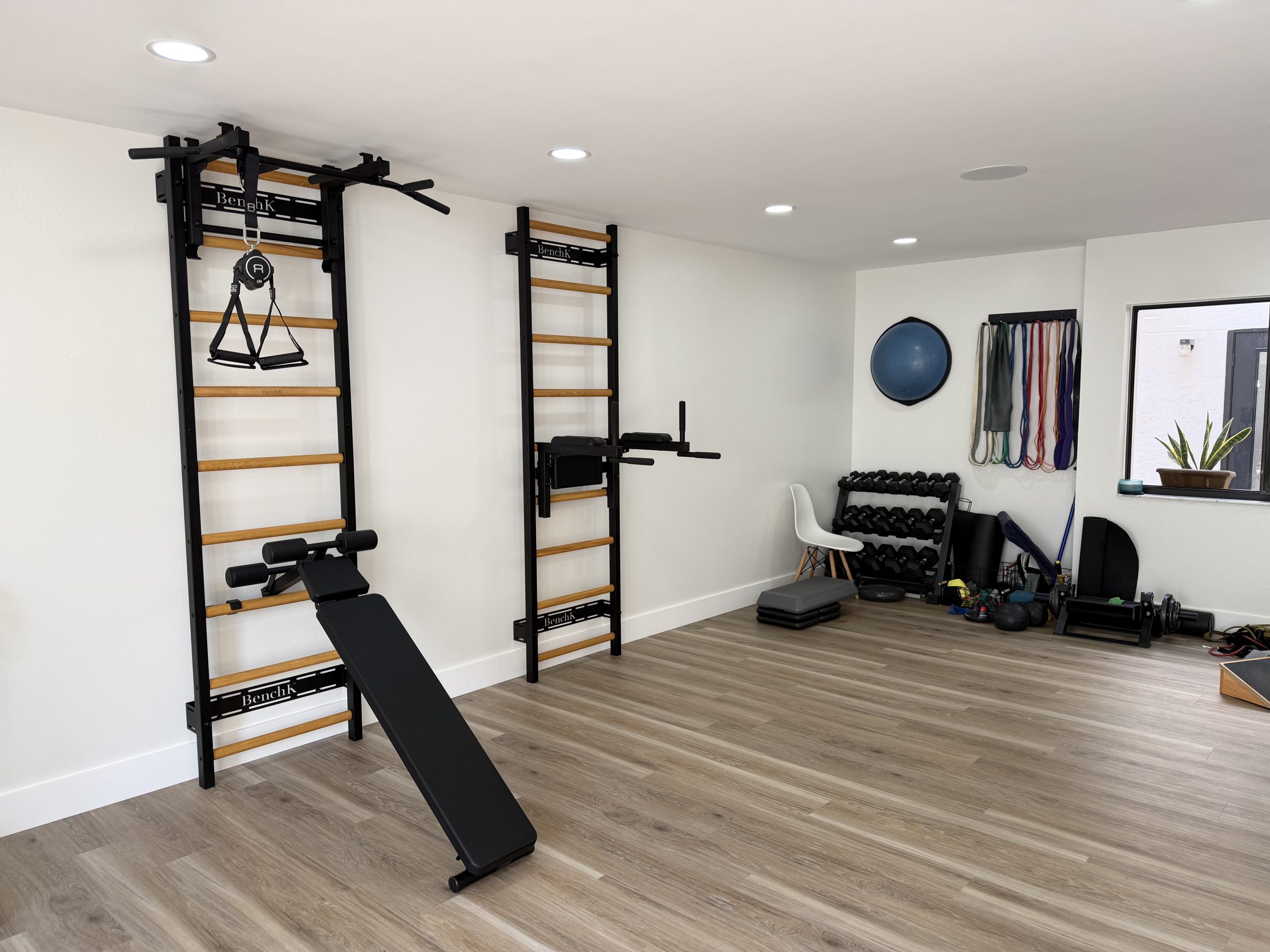 Design, który działa – dlaczego BenchK jest jednocześnie meblem i sprzętem treningowym?